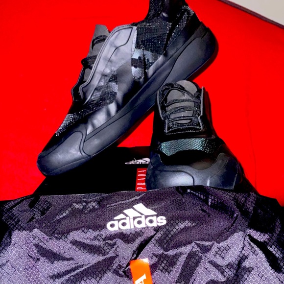 A + P Luna Rossa 21 - Picture 3 of 4